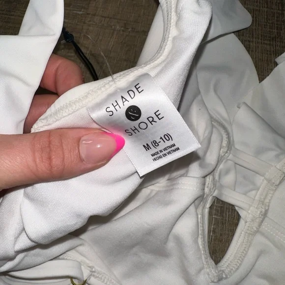 NWT Shade & Shore (Medium) Brand New White One Piece Swimsuit with Ruffle Straps - Picture 5 of 6